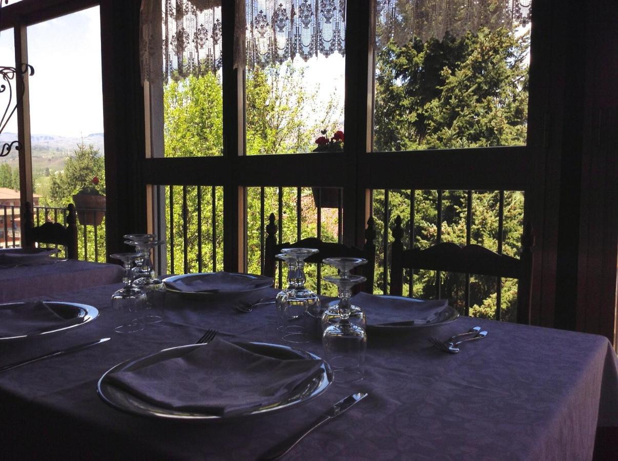 Albergo Ristorante Da Carlino Кастельнуово-ді-Гарфаньяна Екстер'єр фото